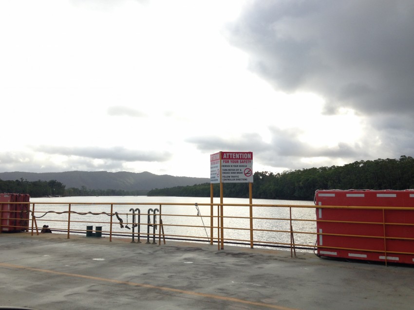 australie-queensland- daintree-cable-ferry-2