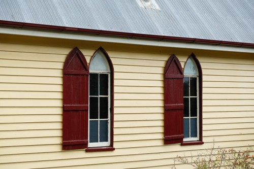 australie-queensland-glass-house-mountains-ecolodge-church