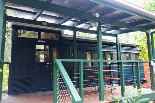 australie-queensland-glass-house-mountains-ecolodge-victorian-train-carriage
