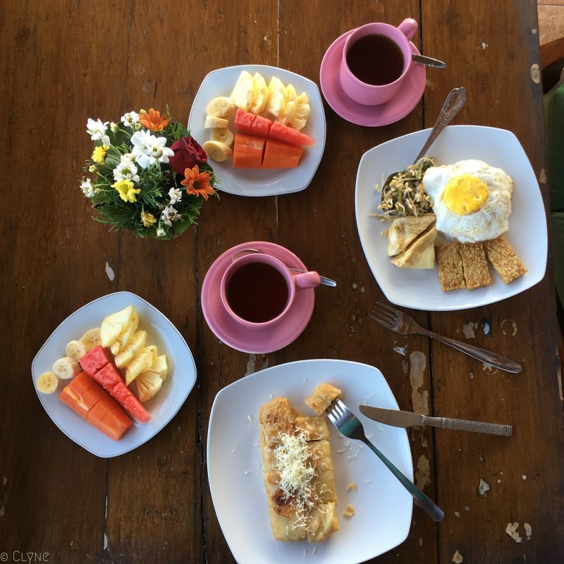 bali-ubud-ala-green-lagoon-breakfast